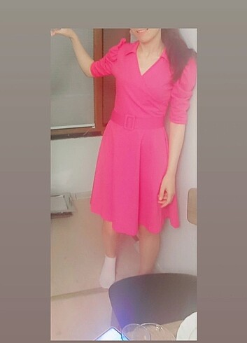 m Beden Kapri kol kemerli fuşya elbise
