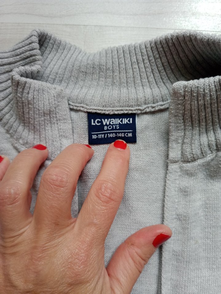 10 yaş tişört ve triko hırka - Görsel 2