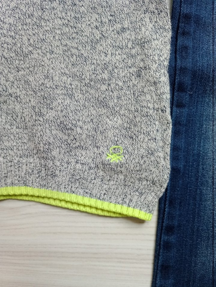 8 yaş Benetton kazak ve kot pantolon - Görsel 5