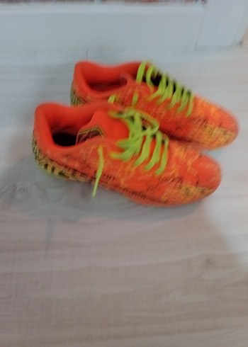 Turuncu Yılan Desenli Erkek Futbol Ayakkabısı - Görsel 2