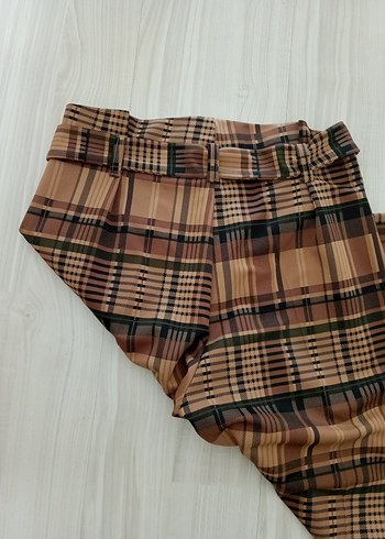 Düğmeli Kahverengi Kadın Kumaş Pantolon - Görsel 4