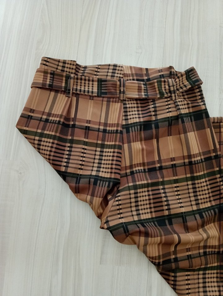 Düğmeli Kahverengi Kadın Kumaş Pantolon - Görsel 4