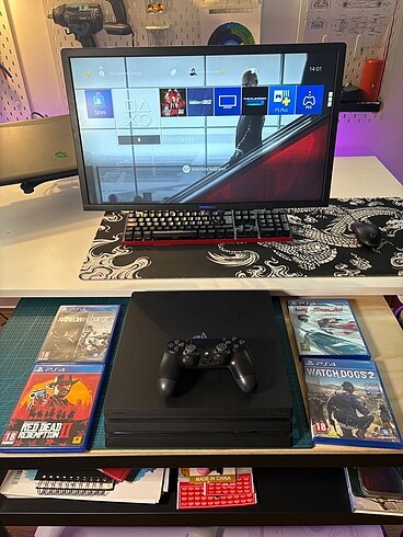 Ps4 Pro, 1TB, 5 Oyun, 1 Kol