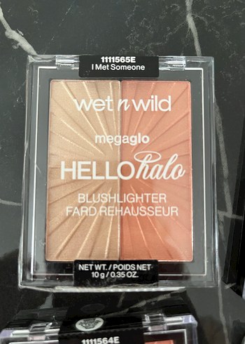 Wet n Wild Megaglo Hello Halo Aydınlatıcı ve Allık - Görsel 2