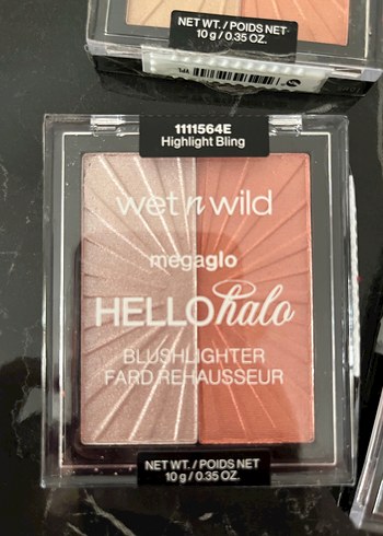 Wet n Wild Megaglo Hello Halo Aydınlatıcı ve Allık - Görsel 3