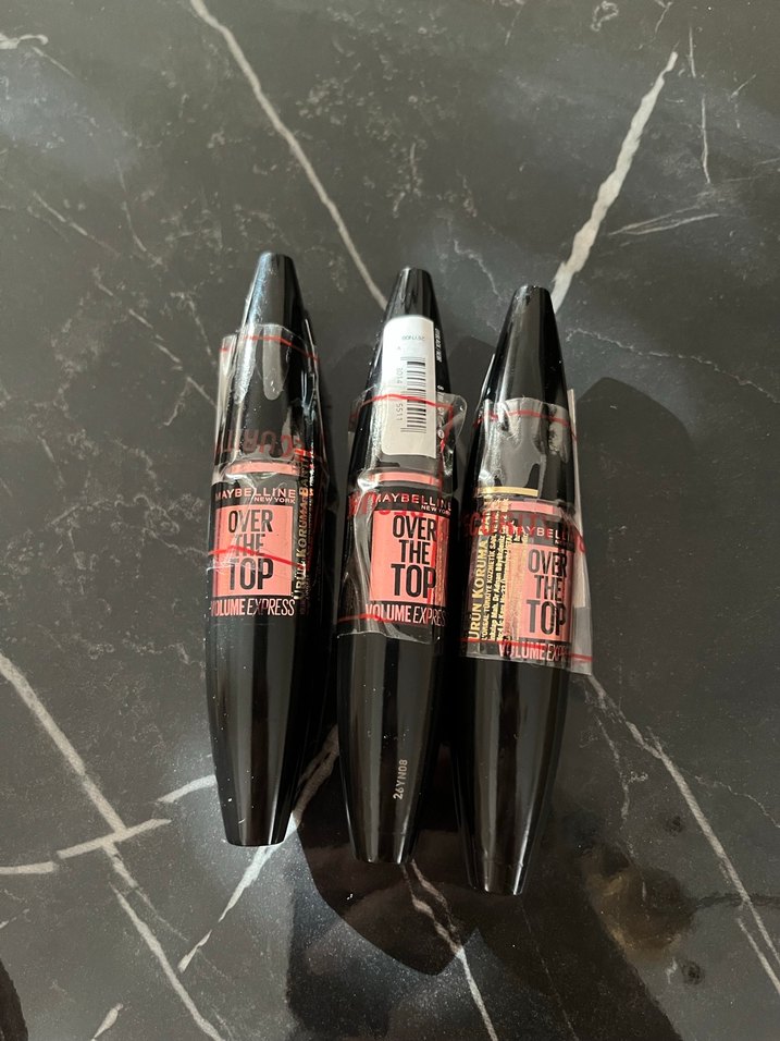 Maybelline Over The Top Siyah Maskara - Görsel 3