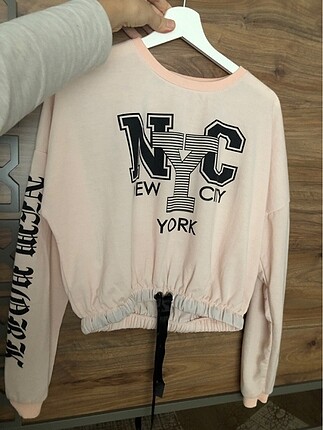 Crop Sweatshirt
