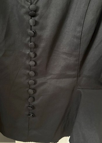 Düğmeli V Yaka Siyah Gömlek - Görsel 3