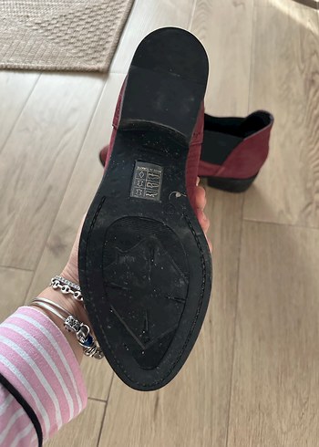 Bordo Yılan Desenli Süet Topuklu Bot - Görsel 4