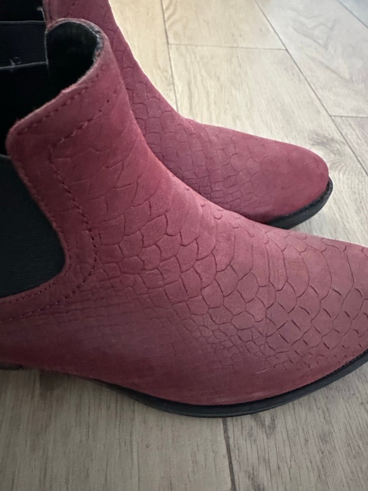 Bordo Yılan Desenli Süet Topuklu Bot - Görsel 5