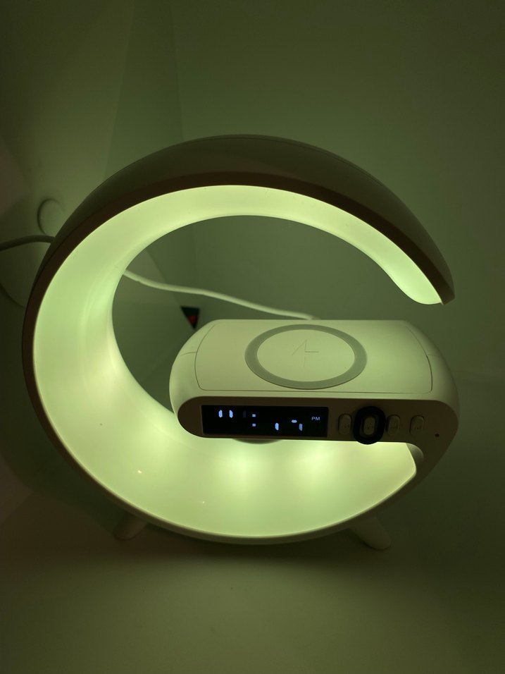 Beyaz Bluetooth Hoparlör ve Saat - Görsel 3