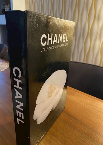 Chanel Koleksiyonları ve Tasarımları Sanat Kitabı - Görsel 2