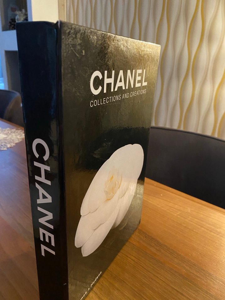 Chanel Koleksiyonları ve Tasarımları Sanat Kitabı - Görsel 2