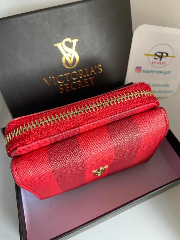 Victoria's Secret Kırmızı Deri Fermuarlı Cüzdan - Görsel 4