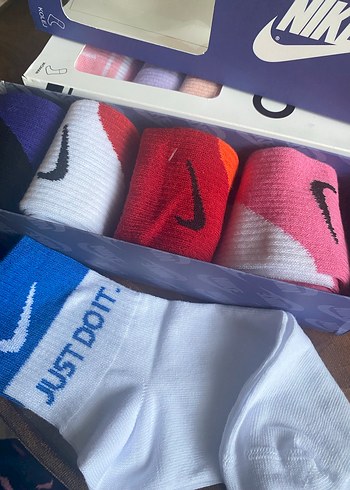Renkli Nike Mini Atletik Çorap Seti - Görsel 2