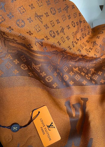 Louis Vuitton şal - Görsel 3