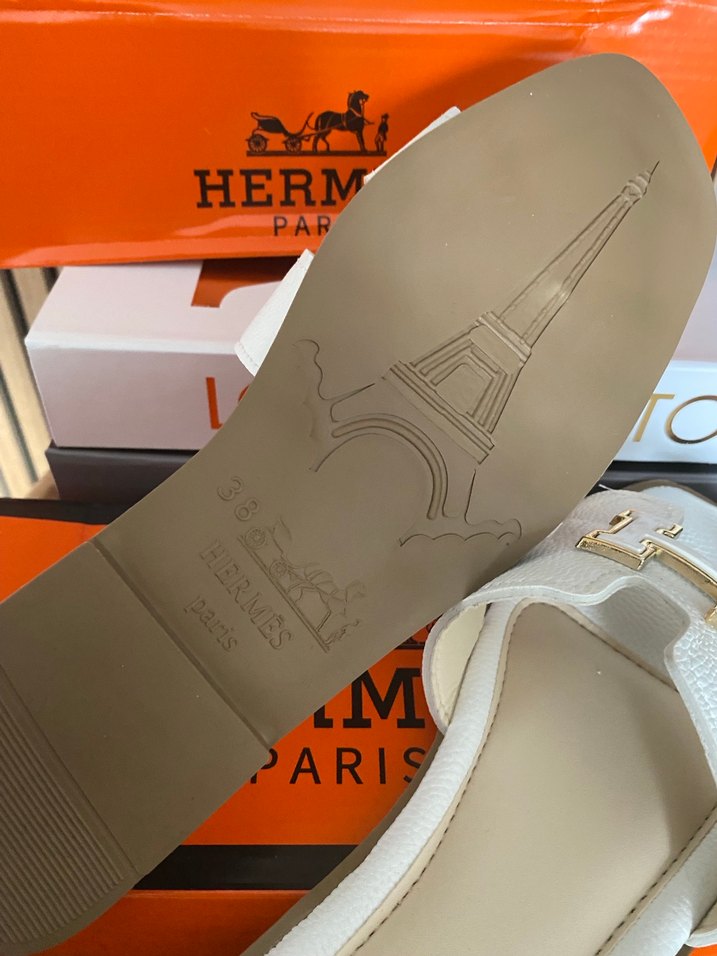 Beyaz Tokalı Kadın Terlik, Kalın Topuklu - Görsel 3