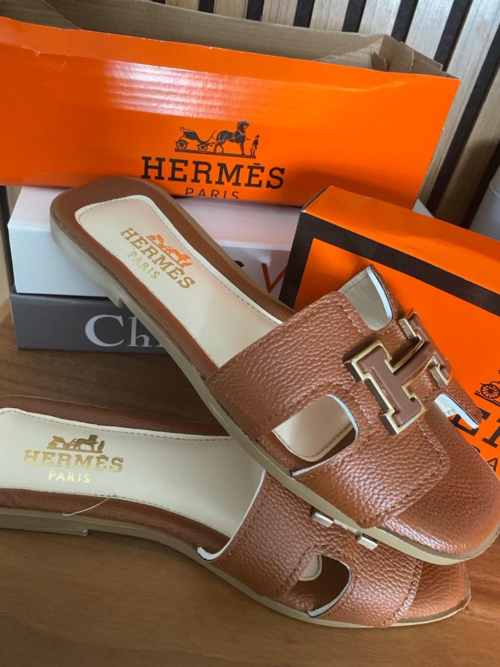 Hermes Kahverengi Deri Tokalı Topuklu Terlik - Görsel 3