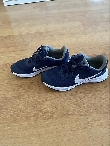 Nike spor ayakkabı