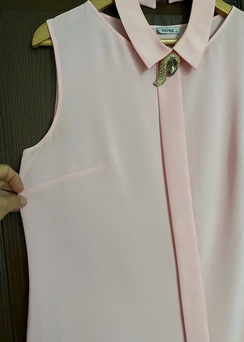 Pembe Saten Düğmeli Bluzu