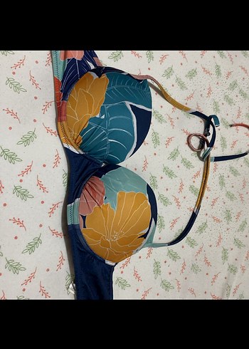 Çiçek Desenli Bohem Bikini Üstü