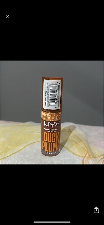 Nyx duck plump