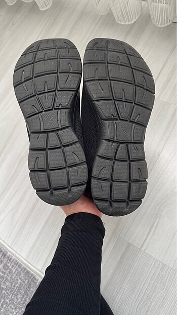 39 Beden Skechers spor ayakkabı