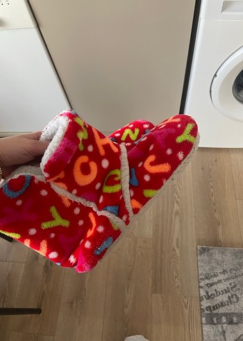 Kızlar için Renkli Pop Kültür Ev Terliği - Görsel 6