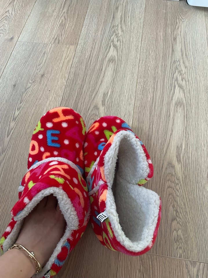 Kızlar için Renkli Pop Kültür Ev Terliği - Görsel 3