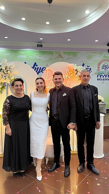 s Beden BEYAZ NİŞAN ELBİSESİ