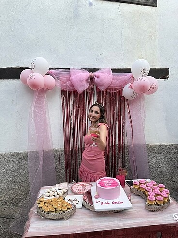 Diğer PEMBE ELBİSE