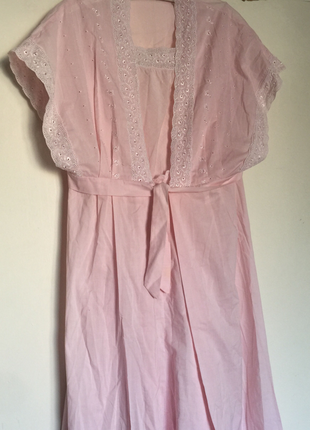 Pembe lohusa geceliği