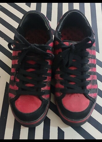 41 Beden kırmızı Renk Orijinal Vans