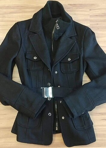 ZARA MONT