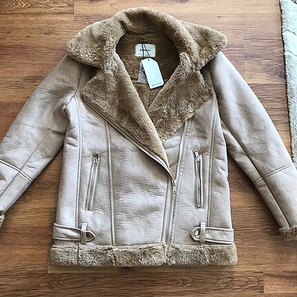 Stradivarius içi kürklü mont