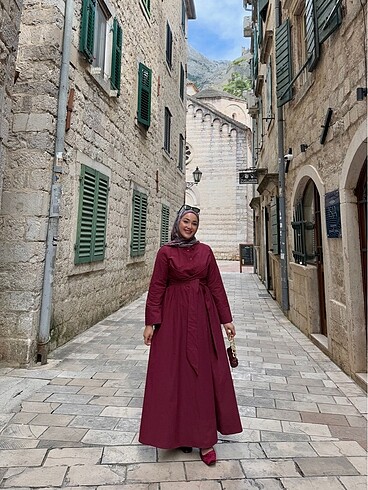 Diğer Bel bağlamalı bordo elbise