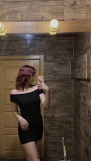 Kayık yaka elbise
