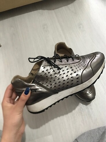 Tergan Yüksek topuklu deri spor ayakkabı