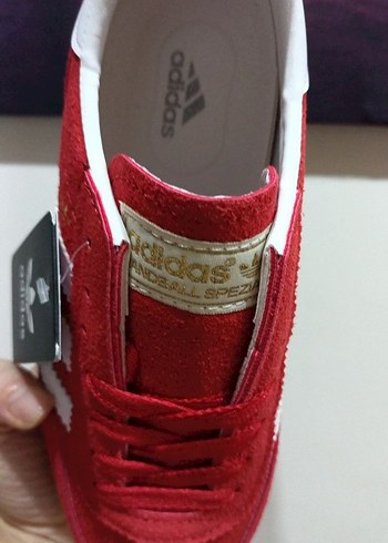37 Beden Adidas Kırmızı Spezial ayakkabı