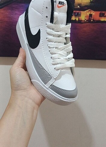 Blazer mid beyaz ayakkabı