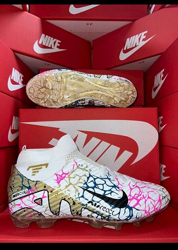 Nike krampon beyaz ayakkabı