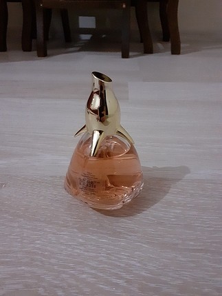 avon volare