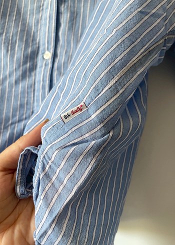 xs Beden mavi Renk Bershka çizgili ince gömlek