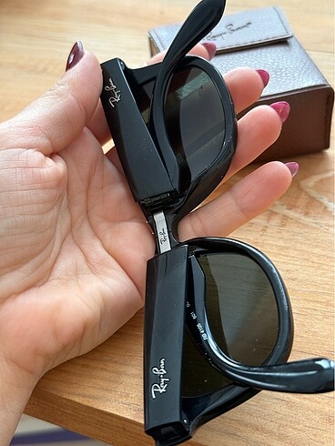  Beden Rayban Wayferer