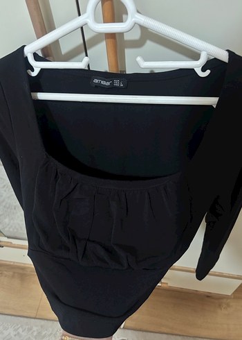 l Beden Siyah Uzun Kollu Crop Bluz