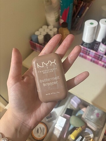 Revolution Nyx bronzer