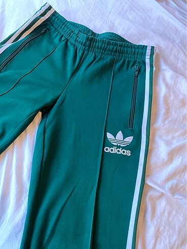 xs Beden Adidas eşortman altı