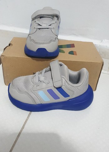 Adidas 23