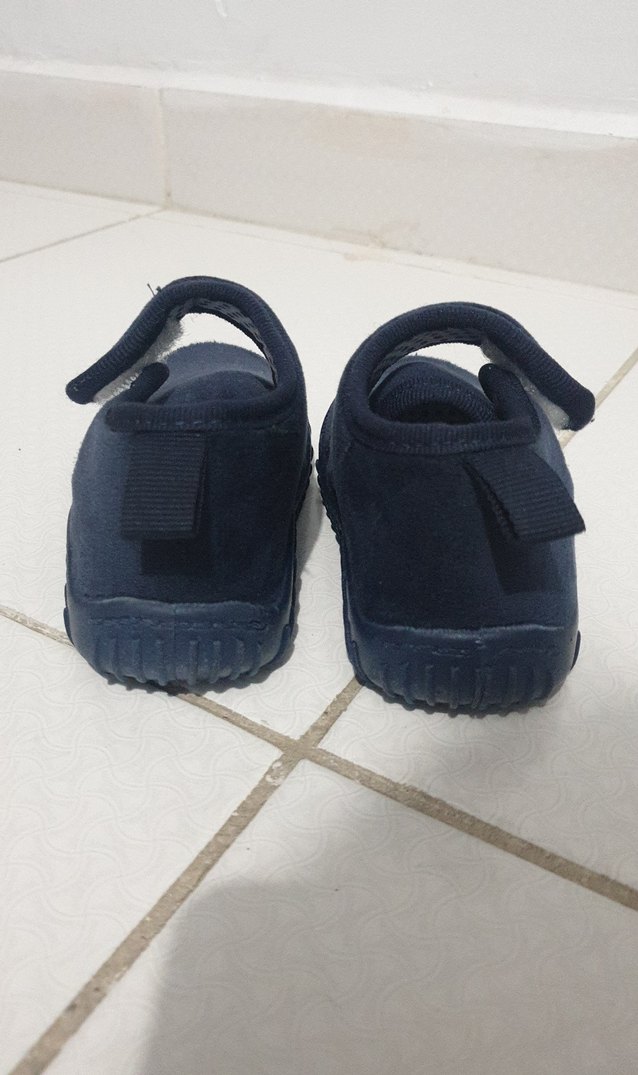 Çocuk panduf evde, kreşte - Görsel 3