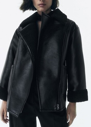 l Beden siyah Renk Zara çift yüzlü mont yeni etiketli 
